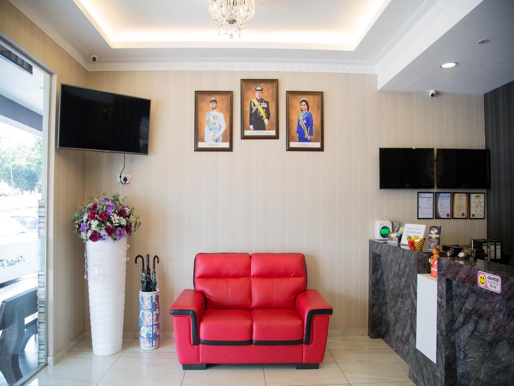 Oyo 250 Palazzo Hotel Kulai Johor Bahru Eksteriør bilde