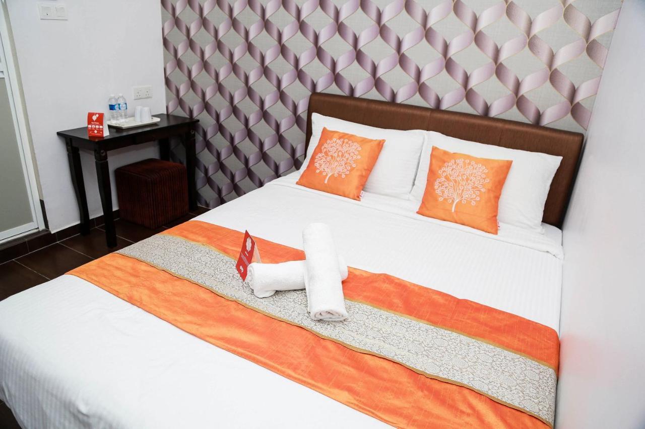 Oyo 250 Palazzo Hotel Kulai Johor Bahru Eksteriør bilde